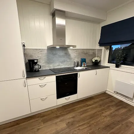 With 3 Bedrooms And Kitchen - Dorado *