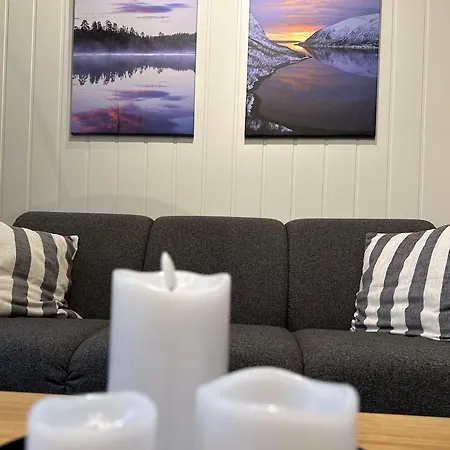 With 3 Bedrooms And Kitchen - Dorado * Tromsø