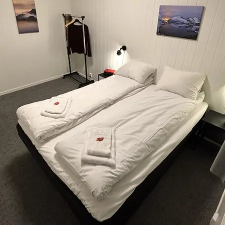 With 3 Bedrooms And Kitchen - Dorado Lägenhet