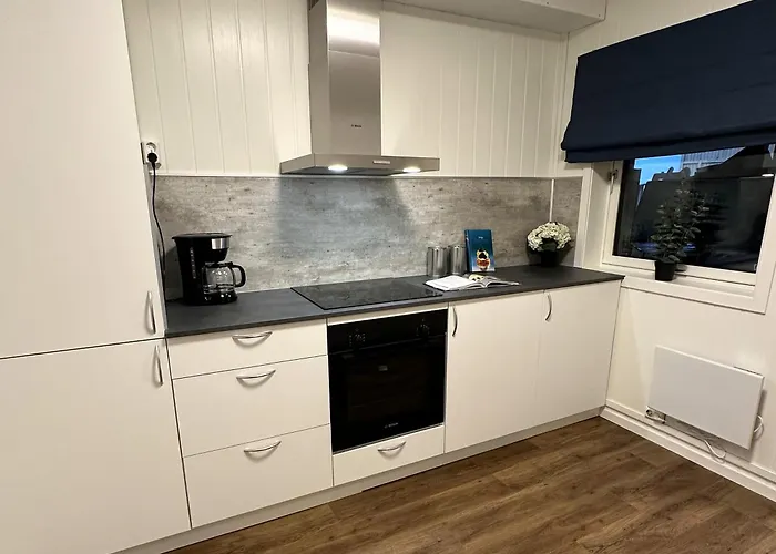 With 3 Bedrooms And Kitchen - Dorado *