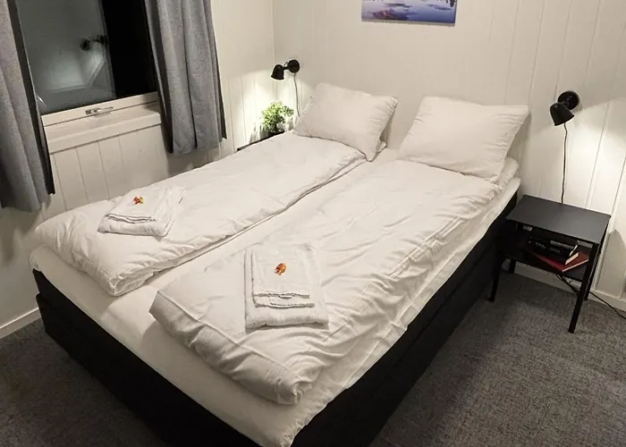 With 3 Bedrooms And Kitchen - Dorado * Tromsø