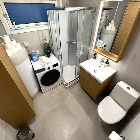 With 3 Bedrooms And Kitchen - Dorado 特罗姆瑟